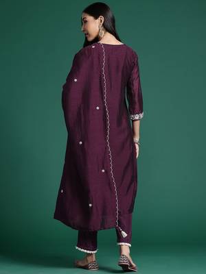 Floral Embroidered Sequinned Kurta With Trousers & Dupatta 6