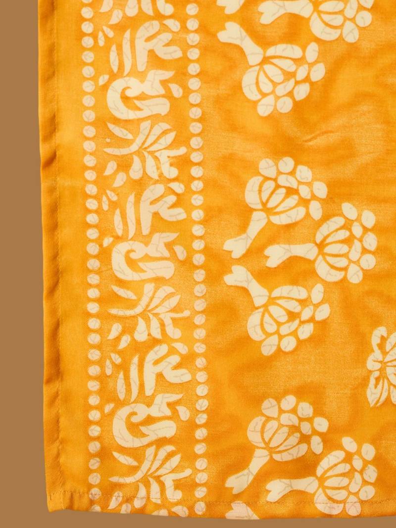 Floral Printed Thread Work Straight Kurta With Trousers & Dupatta