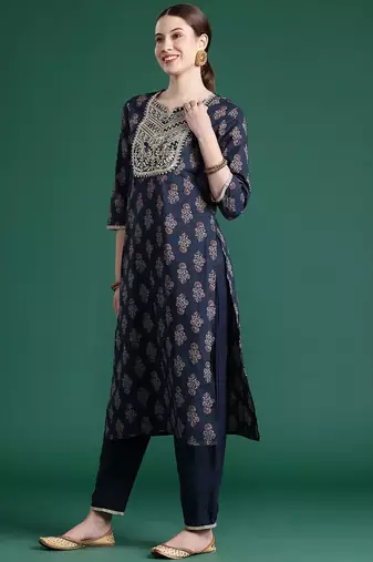 Ethnic Motifs Printed Sequinned Pure Cotton Kurta With Trousers & Dupatta