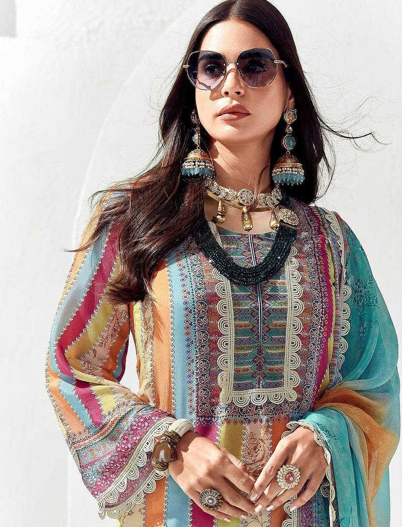Women Ethnic Motifs Printed Regular Thread Work Kurta Trousers With Dupatta