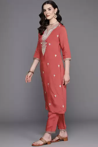 Floral Embroidered Regular Sequinned Kurta With Trousers & Dupatta