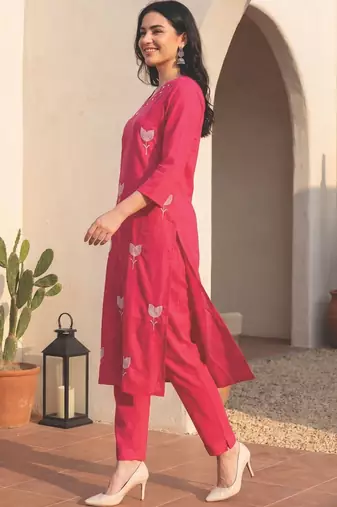 Women Floral Embroidered Regular Pure Cotton Kurta with Trousers