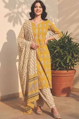 women ethnic motifs printed regular  cotton kurta with salwar & with dupatta