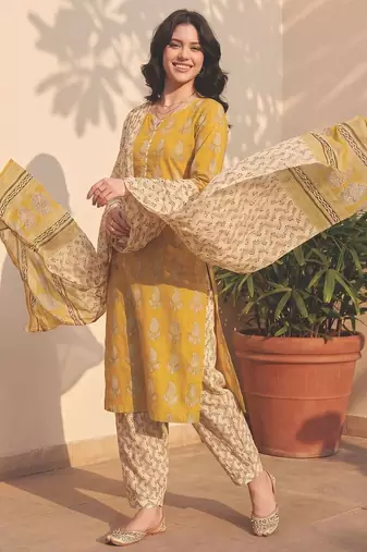 women ethnic motifs printed regular  cotton kurta with salwar & with dupatta