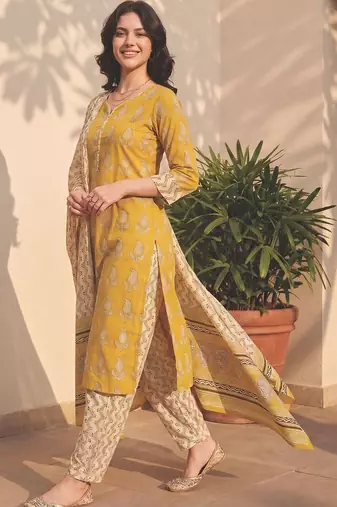 women ethnic motifs printed regular  cotton kurta with salwar & with dupatta