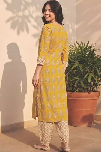 women ethnic motifs printed regular  cotton kurta with salwar & with dupatta