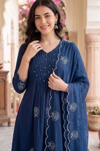 Women Ethnic Motifs Embroidered Pleated Thread Work Kurta with Trousers & With Dupatta