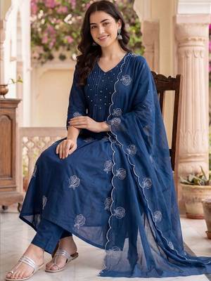 Women Ethnic Motifs Embroidered Pleated Thread Work Kurta with Trousers & With Dupatta 2