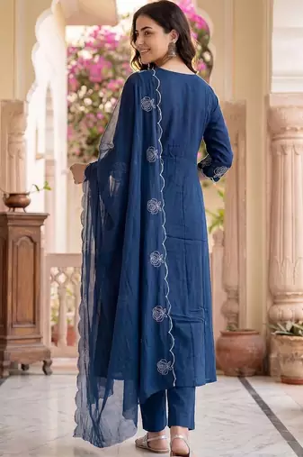 Women Ethnic Motifs Embroidered Pleated Thread Work Kurta with Trousers & With Dupatta
