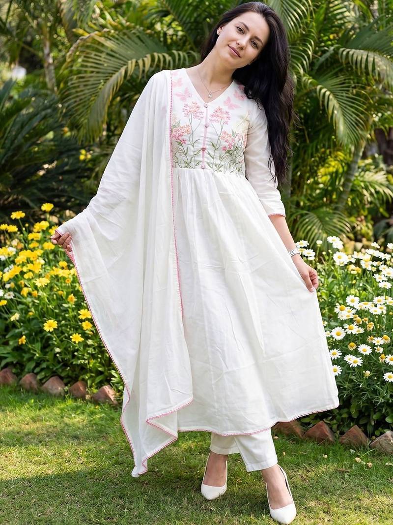 Women Floral Embroidered Empire Thread Work Pure Cotton Kurta with Trousers & With Dupatta