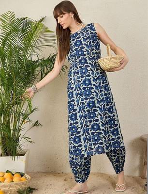 Women Floral Printed Regular Pure Cotton Kurta with Patiala 3