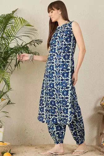 Women Floral Printed Regular Pure Cotton Kurta with Patiala