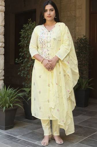 women floral embroidered thread work  cotton kurta with trousers & dupatta