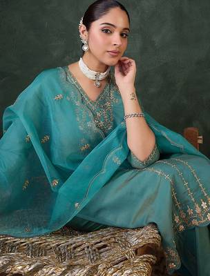 Women Ethnic Motifs Embroidered Regular Zari Kurta with Trousers & Dupatta 2