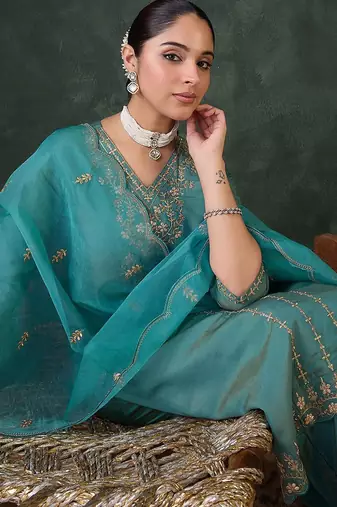 Women Ethnic Motifs Embroidered Regular Zari Kurta with Trousers & Dupatta