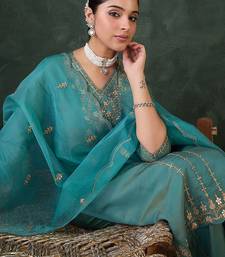 Women Ethnic Motifs Embroidered Regular Zari Kurta with Trousers & Dupatta