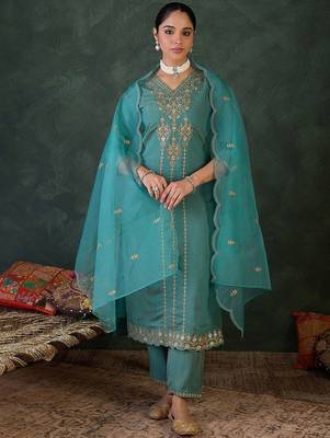 Women Ethnic Motifs Embroidered Regular Zari Kurta with Trousers & Dupatta 3