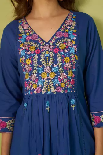 Women Floral Embroidered Cotton Kurta with Trousers & Dupatta