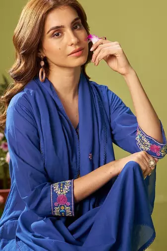 Women Floral Embroidered Cotton Kurta with Trousers & Dupatta