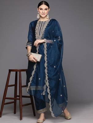 Women Floral Yoke Design Regular Sequinned Kurta with Trousers & Dupatta 8