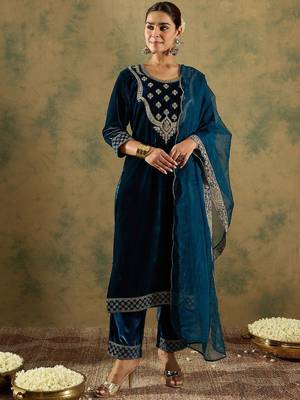 Floral Zari Embroidered Velvet Straight Kurta with Trouser & Dupatta 1