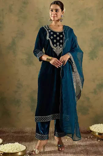 Floral Zari Embroidered Velvet Straight Kurta with Trouser & Dupatta
