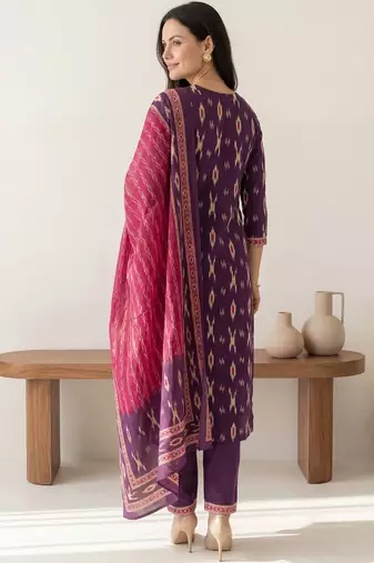 Women Printed Regular Pure Cotton Kurta with Trousers & With Dupatta