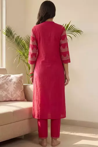 Women Ethnic Motifs Embroidered Regular Thread Work Pure Cotton Kurta with Trousers