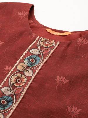 Ethnic Motifs Embroidered Thread Work Chanderi Silk Kurta With Trousers & Dupatta 2