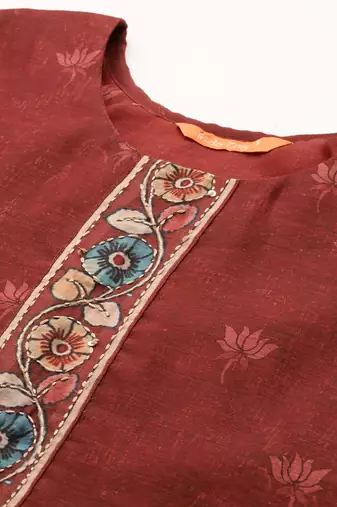 Ethnic Motifs Embroidered Thread Work Chanderi Silk Kurta With Trousers & Dupatta