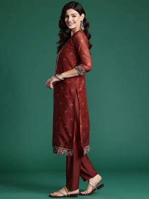 Ethnic Motifs Embroidered Thread Work Chanderi Silk Kurta With Trousers & Dupatta 6