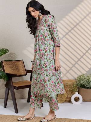 Women Floral Printed Regular Pure Cotton Kurta With Trousers 3