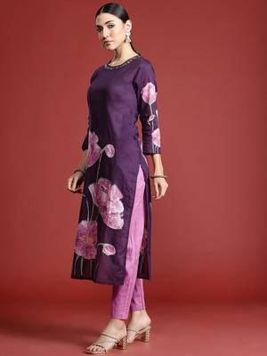 women floral printed  cotton kurta with trousers & with dupatta 6