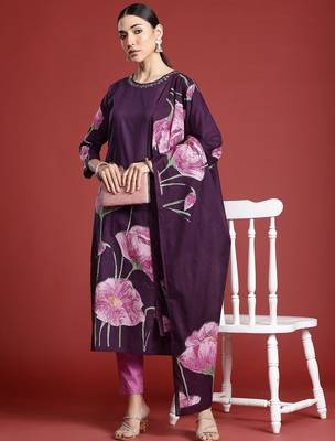 women floral printed  cotton kurta with trousers & with dupatta 8