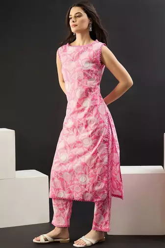 Women Floral Printed Regular Pure Cotton Kurta with Trousers