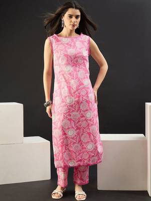 Women Floral Printed Regular Pure Cotton Kurta with Trousers 5