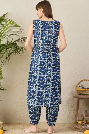 Women Floral Printed Regular Pure Cotton Kurta with Harem Pants