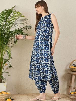 Women Floral Printed Regular Pure Cotton Kurta with Harem Pants 5