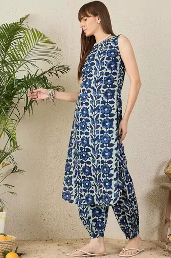 Women Floral Printed Regular Pure Cotton Kurta with Harem Pants