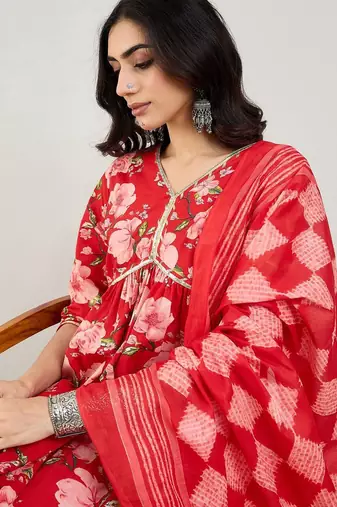Floral Printed Empire Gotta Patti Pure Cotton Kurta & Trousers & Dupatta