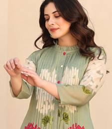 Floral Printed Screen Pure Cotton Kurta With Trousers