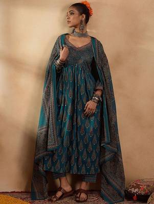 Floral Printed Empire Pure Cotton A-Line Kurta with Trousers & Dupatta 5