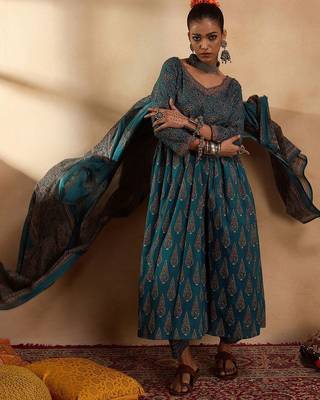 Floral Printed Empire Pure Cotton A-Line Kurta with Trousers & Dupatta 7