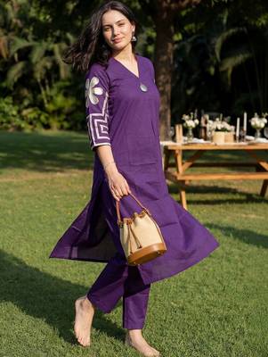 Women Embroidered Pleated Thread Work Pure Cotton Kurta with Trousers 4