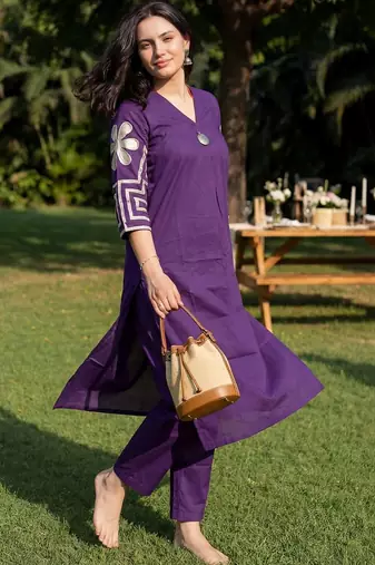 Women Embroidered Pleated Thread Work Pure Cotton Kurta with Trousers
