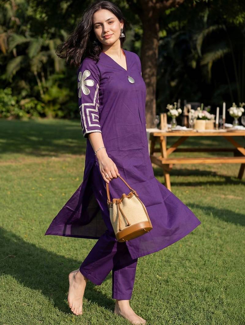 Women Embroidered Pleated Thread Work Pure Cotton Kurta with Trousers