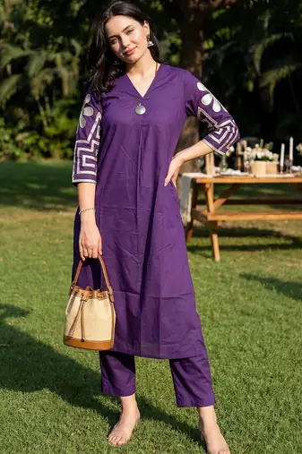 Women Embroidered Pleated Thread Work Pure Cotton Kurta with Trousers