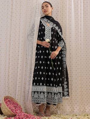 Ethnic Motifs Embroidered Pure Cotton Anarkali Kurta With Trouser And Dupatta 7