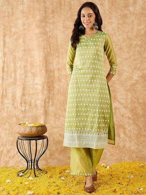 Ethnic Motifs Embroidered Straight Thread Work Kurta with Palazzos 1