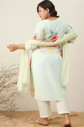Plus Size Floral Printed Regular Kurta with Trousers & With Dupatta